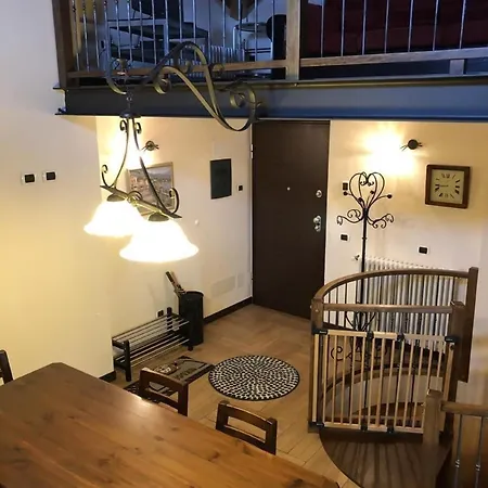 Сasa de vacaciones Rustikales Haus In Ruhiger Lage Mit Seesicht Pianello Del Lario