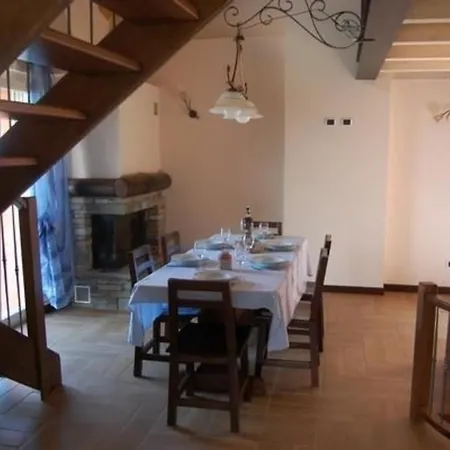 Rustikales Haus In Ruhiger Lage Mit Seesicht Сasa de vacaciones Pianello Del Lario