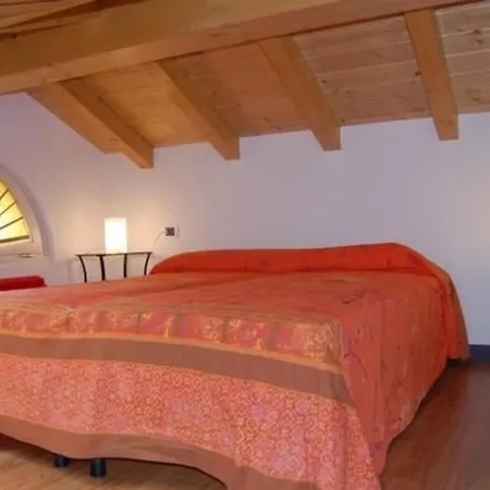 Rustikales Haus In Ruhiger Lage Mit Seesicht Сasa de vacaciones Pianello Del Lario