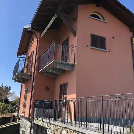 Rustikales Haus In Ruhiger Lage Mit Seesicht Сasa de vacaciones